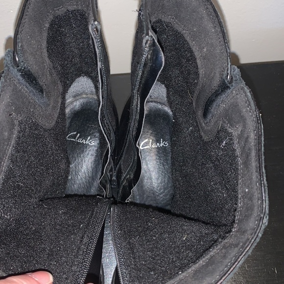 Clarks Leather and Suede Stacked Heel Boots.  Size 10. - Picture 12 of 13